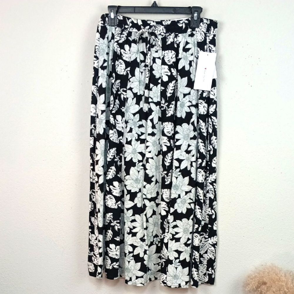Intro Women's. Black & White Maxi A-Line floral skirt beaded tassels sz 12 boho